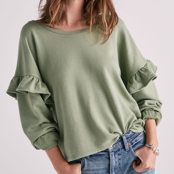 Lucky Brand Tops - Lucky Brand oversized ruffle sleeve sweater